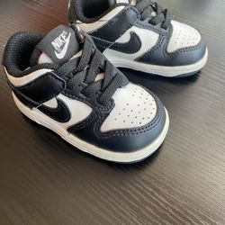 Nike dunk Panda Size 4C Toddler
