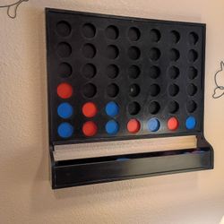 Wall Connect 4 Game