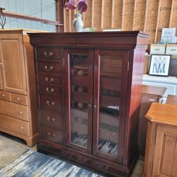 HUGE 15 DRAWER DRESSER 