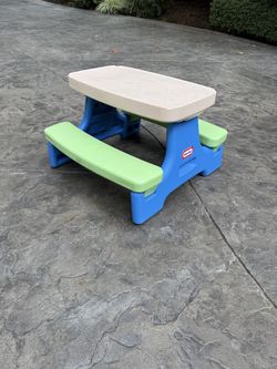 Little Tikes Kids Picnic Table