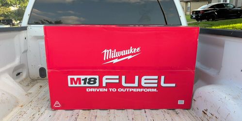 Milwaukee M18 fuel 2823-22 H 21in. 18V