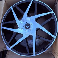 18 Wheels Kraze Phase  5x112/5x114.3 