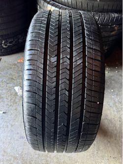 235 40 18 Goodyear Eagle sport tire