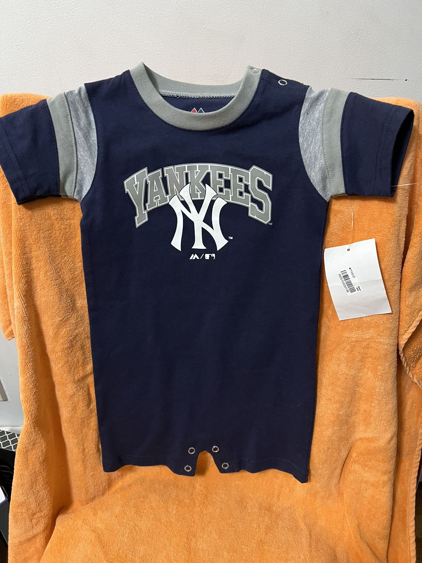 New York Yankees 24mo One Piece With Tags