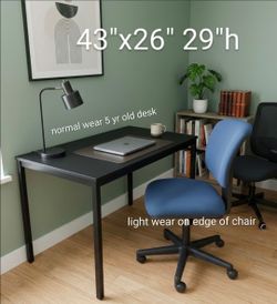 Can Deliver you get both a desk and a rolling desk chair