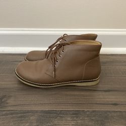 Like new Lands’ End leather Chukka Boots