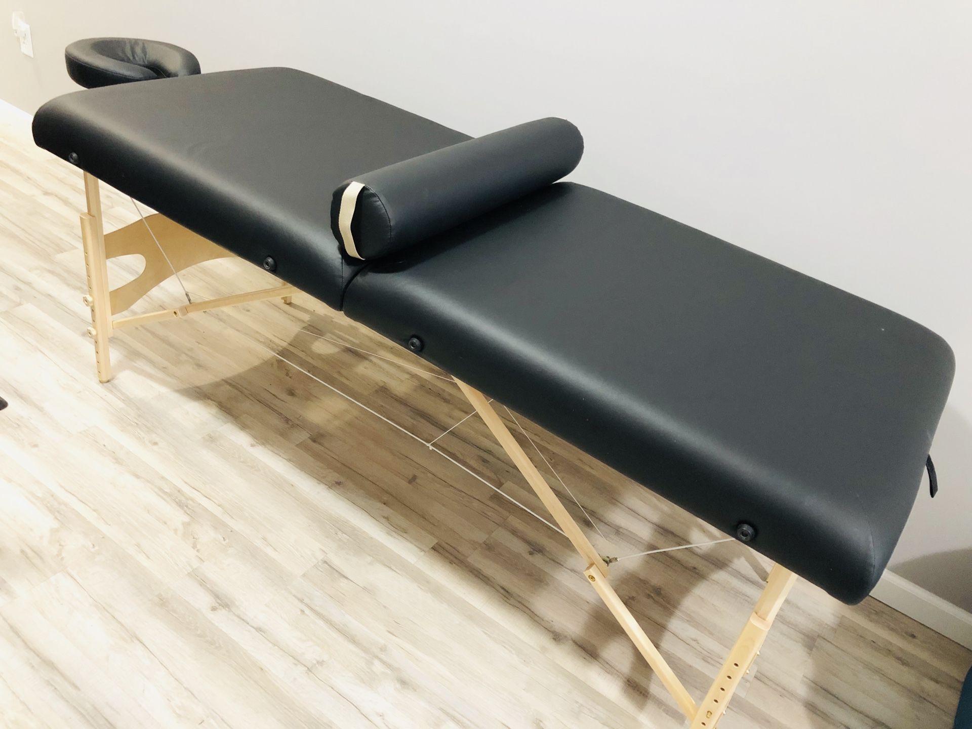 Massage table portable