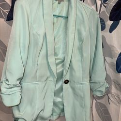 Pastel long sleeve women’s blazer