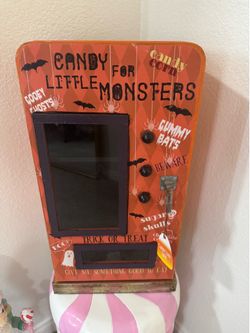 CANDY CORN LANE HALLOWEEN CABINET