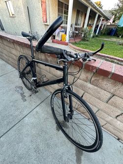 Cannondale bicycle   lightweight aluminum  needs a clean  Sitting in the garage Hand made in the USA