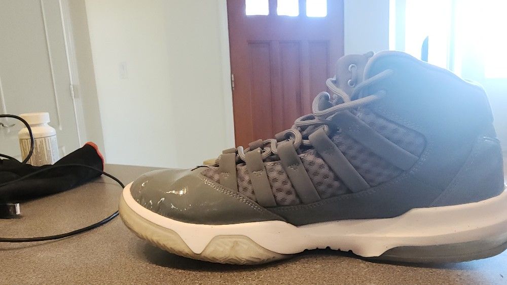 Wolf Grey Air Jordan 11's Size 11 $80