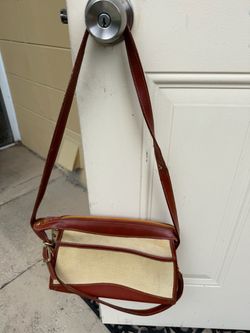Leather crossbody handbag