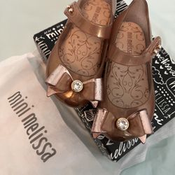 Mini Melissa Size 8