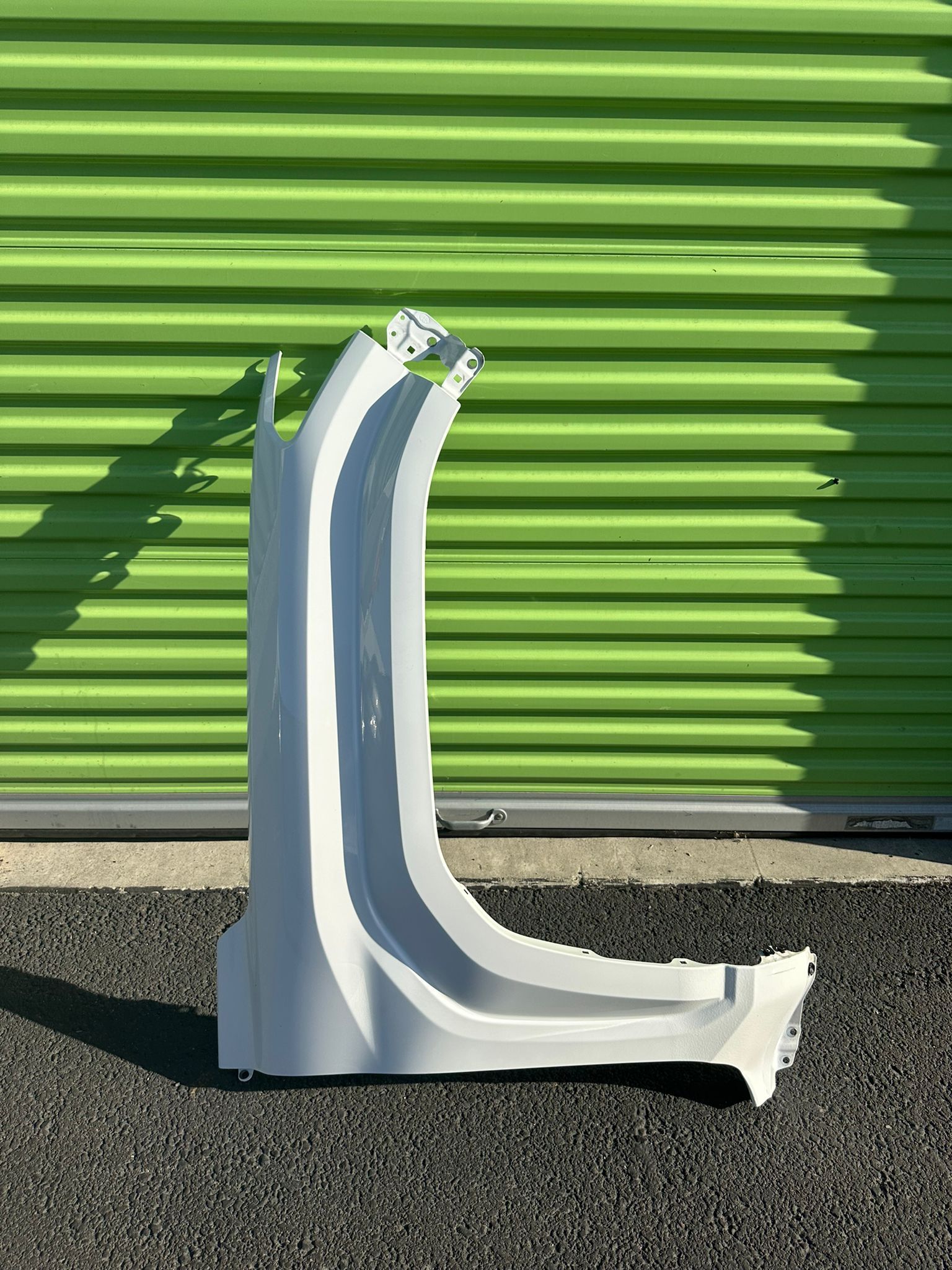 2024 - 2025 TOYOTA TACOMA RIGTH PASSENGER FENDER OEM