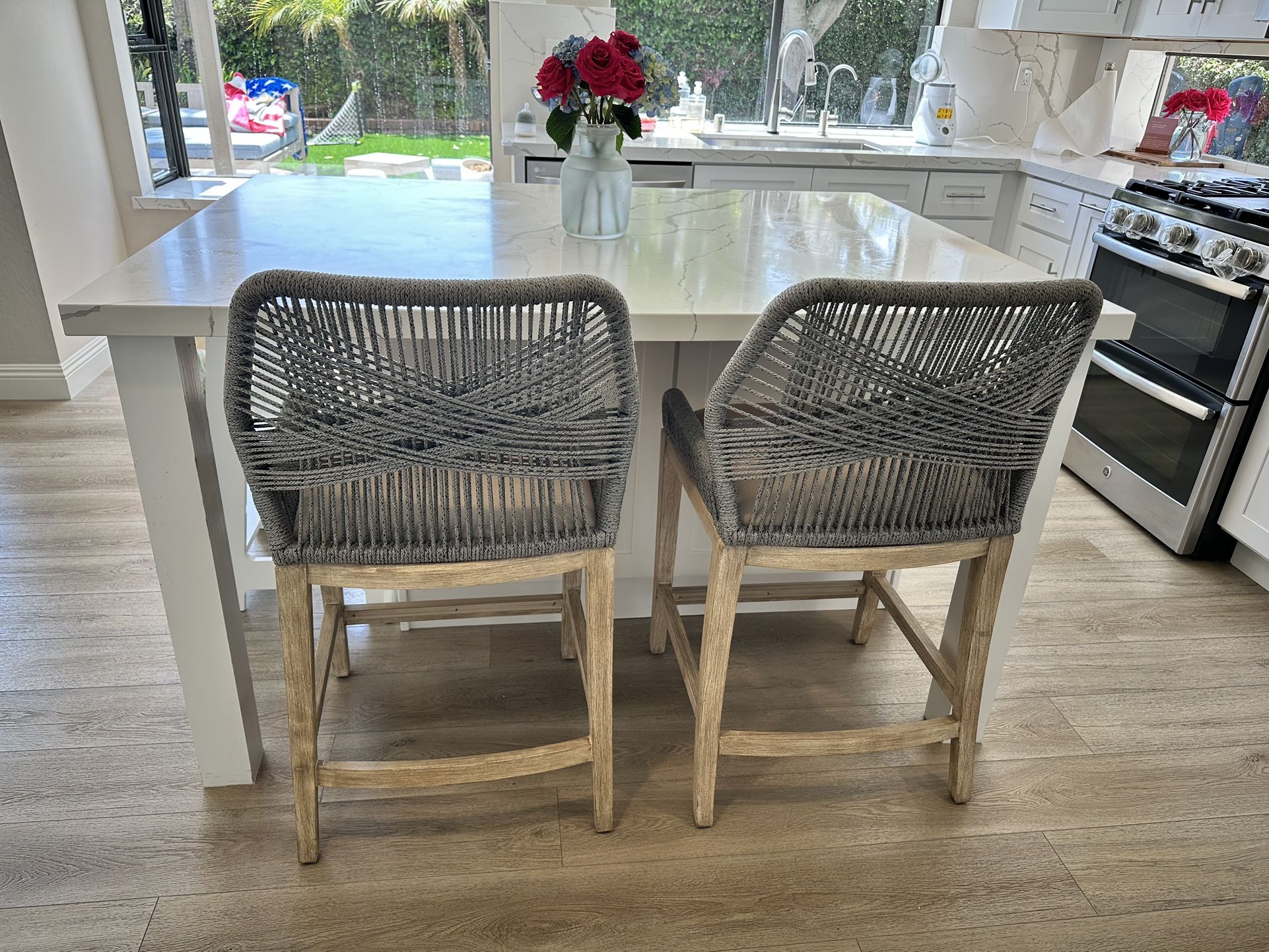 2 Counter Stools