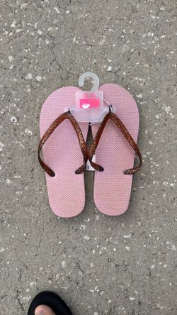 New Children’s Place Sandals - Size 5/6