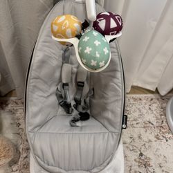 4MOMS MamaRoo Multi-Motion Baby Swing 