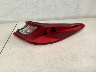 2025 TOYOTA CAMRY TAIL LIGHT LED OUTER RIGHT PASSENGER SIDE RH USED OEM 