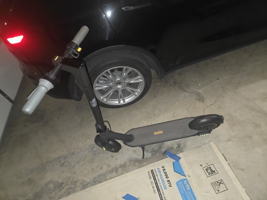 Segway Ninebot Max G30P electric scooter