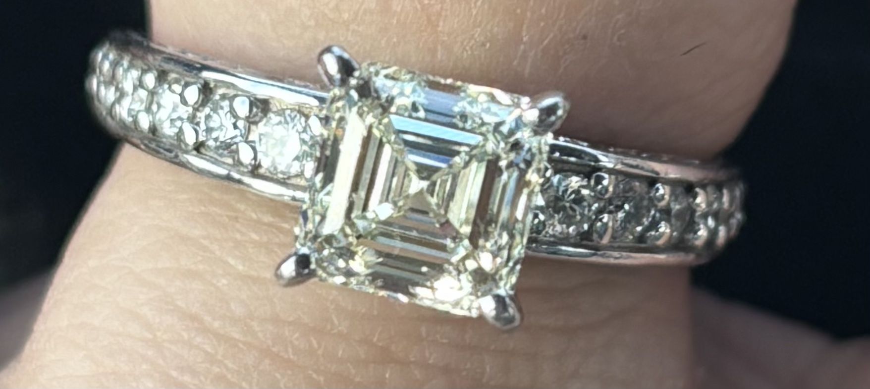 14k White Gold Diamond Ring