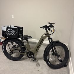  Velotric Nomad Fat Tire Electric Bike – 750W – Long Range – Excellent Condition