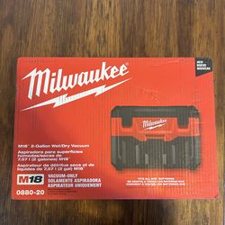 Milwaukee M18 Vacuum Brand New
