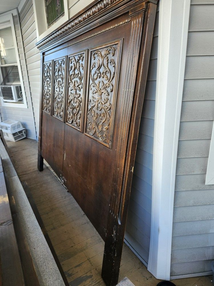 King Size Hedbord Only Needs TLC