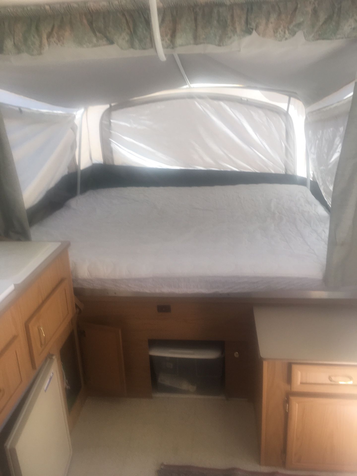 2000 Coleman Grand Tour Cheyenne pop up tent trailer for Sale in El