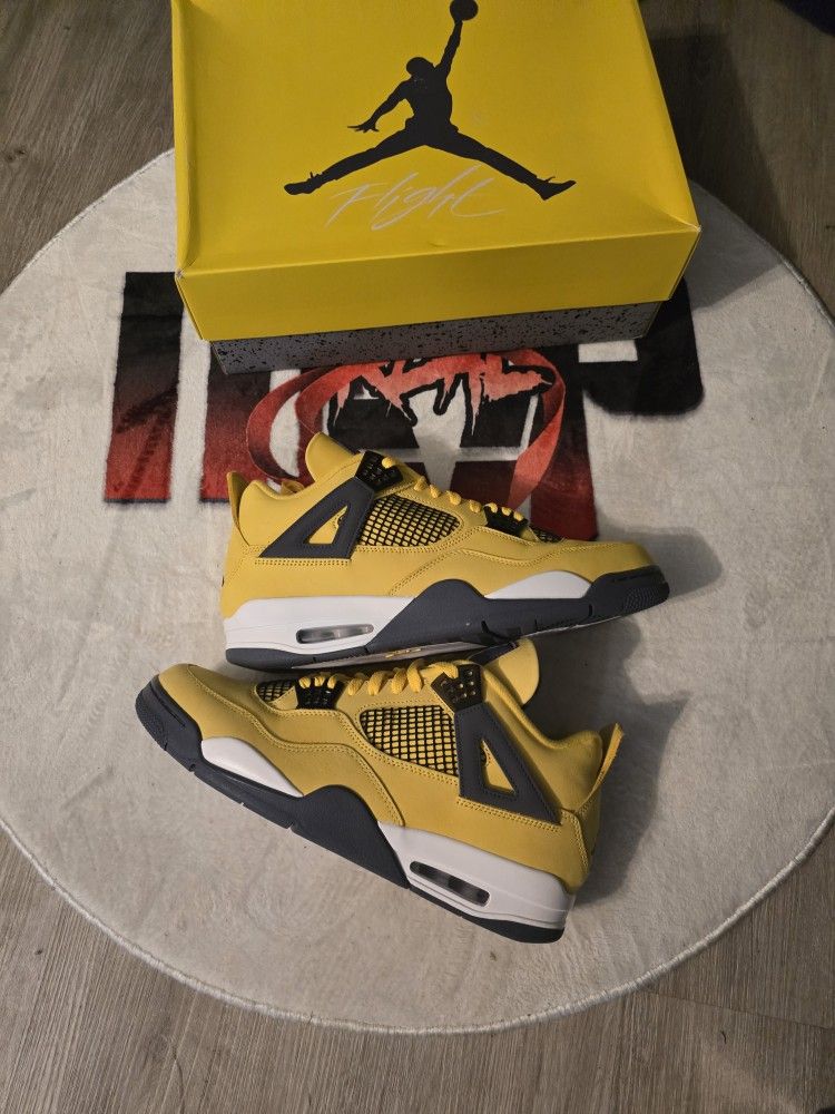 Jordan 4 Lightening