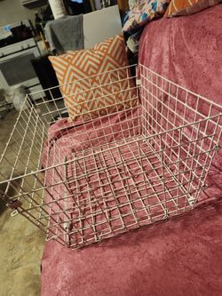 LARG BASCK FOR 3WHEEL TROSCIKL VERY GOOD CONDITION