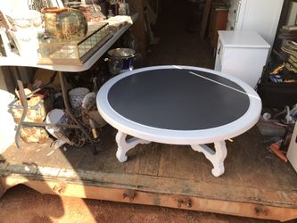 Beautiful Farmhouse Coffee Table