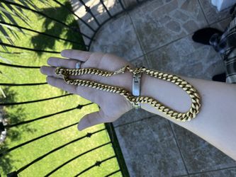 GOLD STANLESS STEEL PLATED CUBAN LINK CHAIN