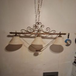 Large Hanging Light I've SlShed The Price To $20