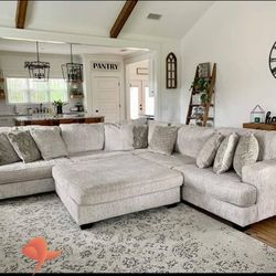 New/ Oversized Sectional,seccional, Couch/ Delivery Available 