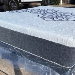 Full Bamboo Cool Gel Memory Foam!!