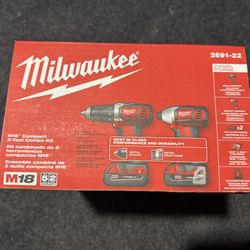 Milwaukee Drill Set