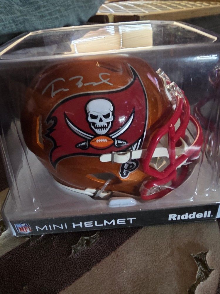 Tom Brady Autographed Mini Helmet .With Coa