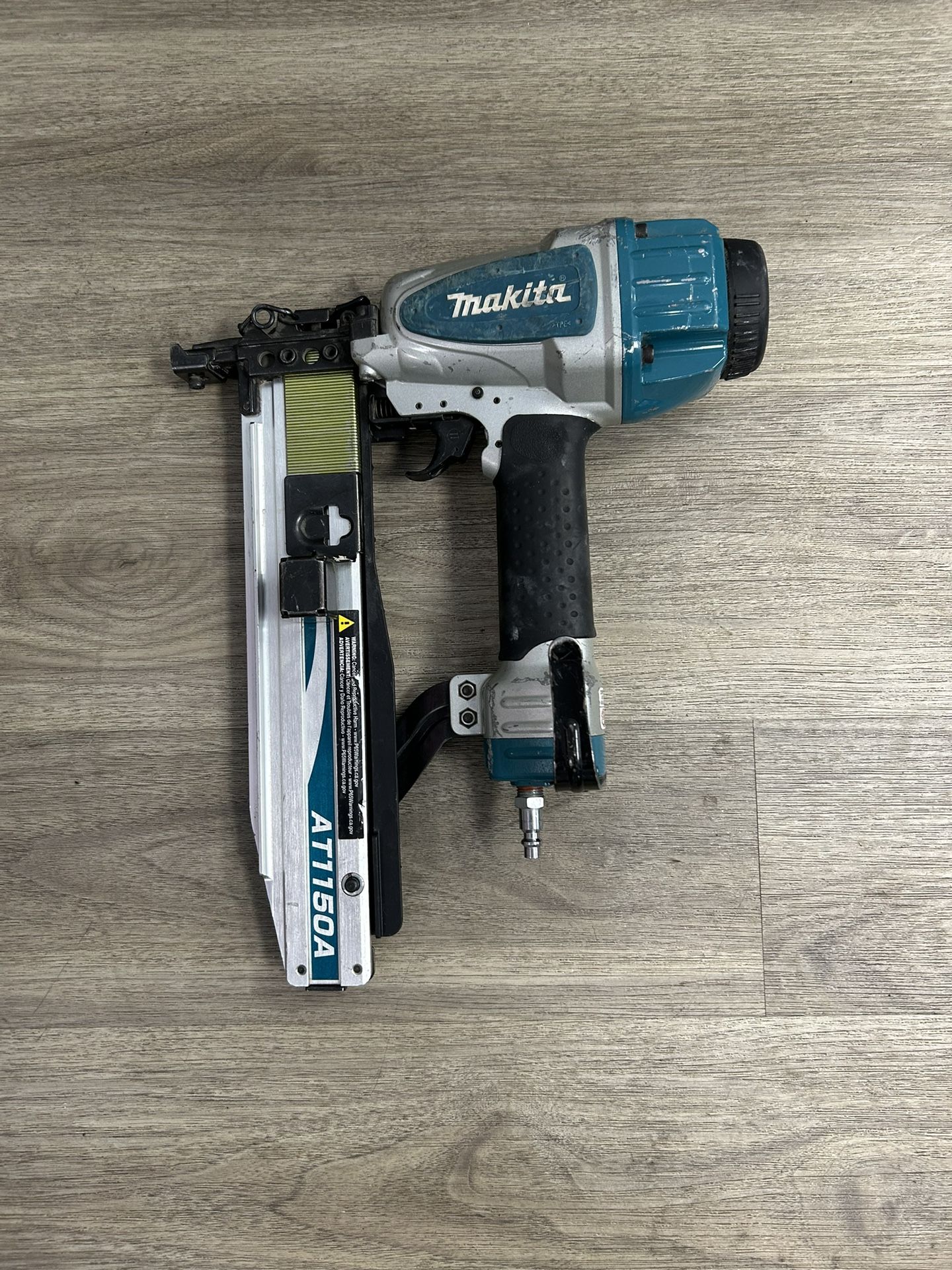 Makita Stapler AT1150a