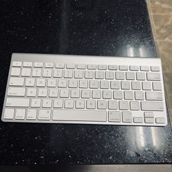 Apple keyboard