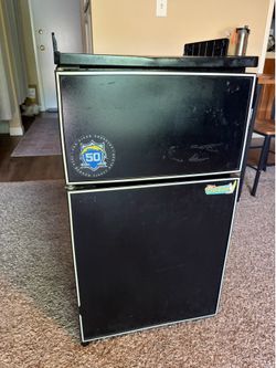 Mini Fridge/Freezer
