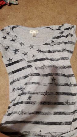 Motherhood maternity small shirt