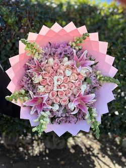 Flower Bouquet Ramos