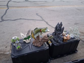 7-Piece Decorative Resin & Plastic Decor Lot - Great for Aquariums, Cabins, or Crafts