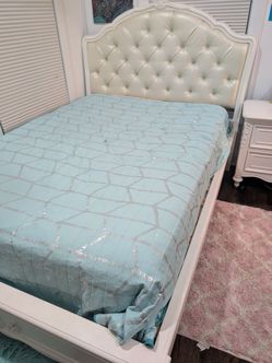 Girls Princess Bedroom Set – Full Bed + Nightstand
