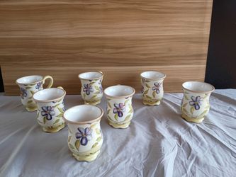 CAPRIWARE 7 MUGS FLOWERS & BERRIES DECOR