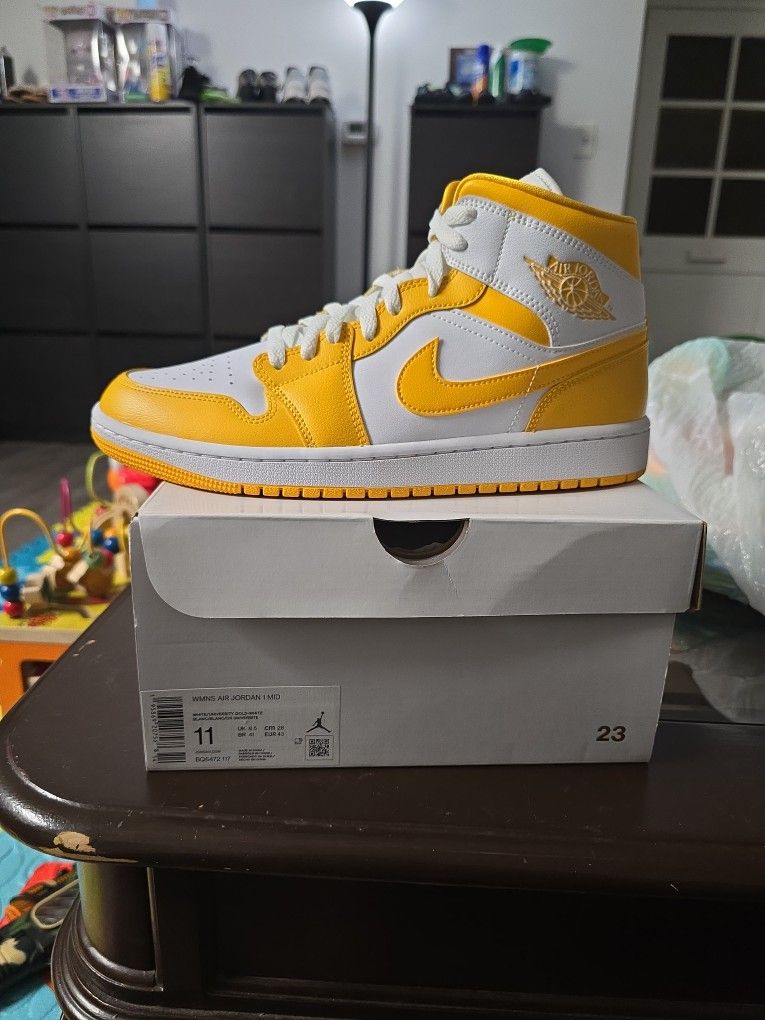 Air Jordan 1 Mid