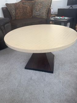 Round coffee table for ($10)