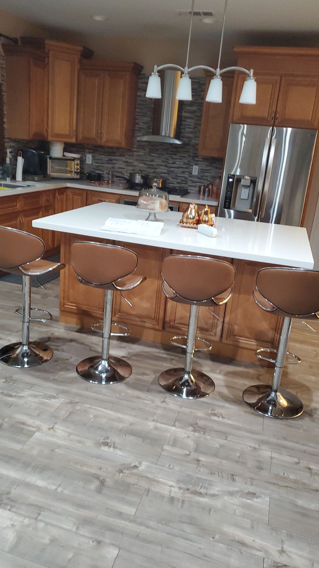 4 stools chairs good condition high adjustable