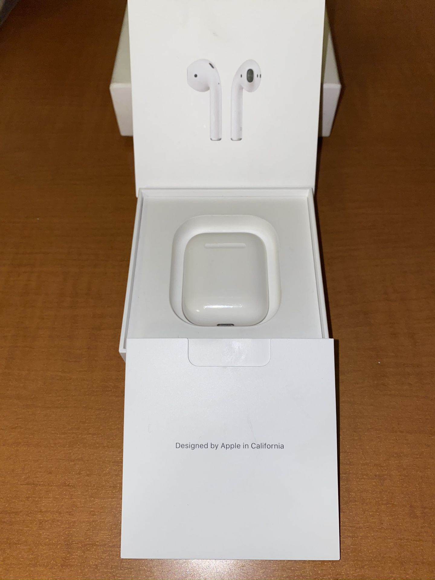 CLEAN AirPod Case Generation 1 (NO AIRPODS)