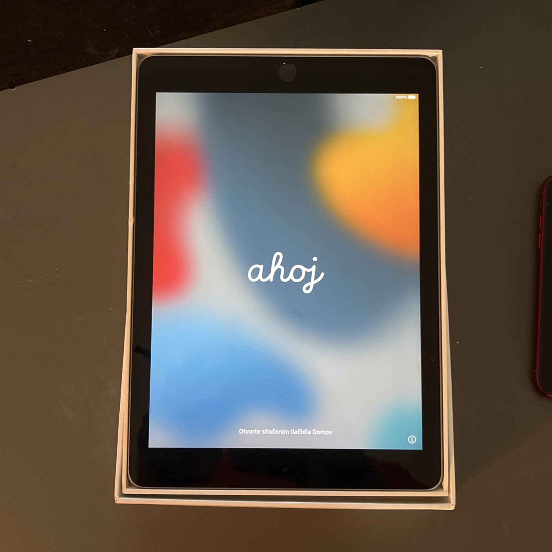 I Pad 6 And Unlocked iPhone XR